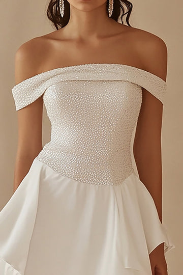 Off the Shoulder Vit Satin Graduation Klänning med Beading